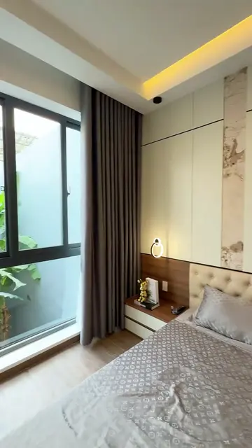 Nhà phố gỗ ấm và hoa giấy — 3