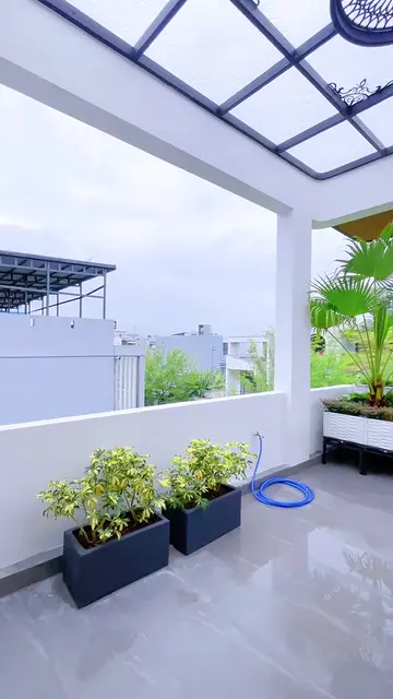 Nhà phố tân cổ điển gạch thông gió — 5